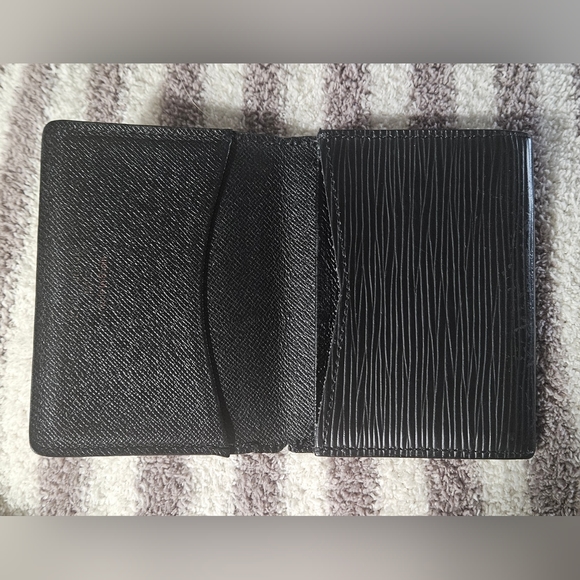 LOUIS VUITTON BIFOLD EPI WALLET - Picture 2 of 10